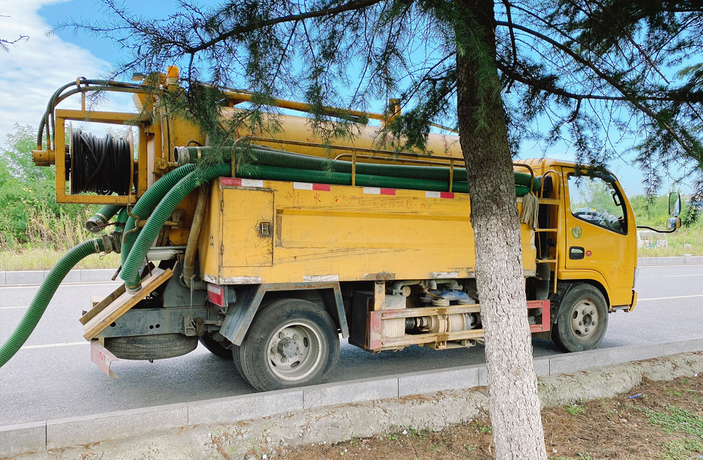 283曹后清洗抽粪车